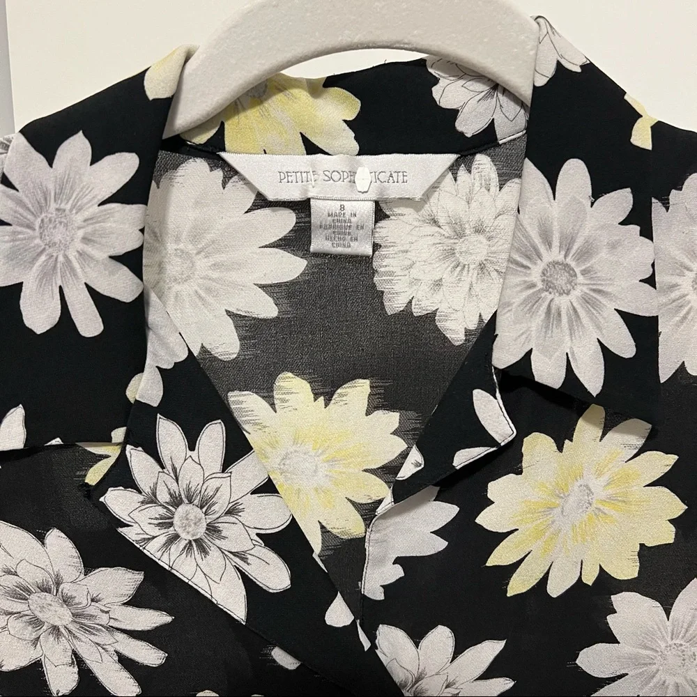 Daisy Button Up - Picture 2 of 3